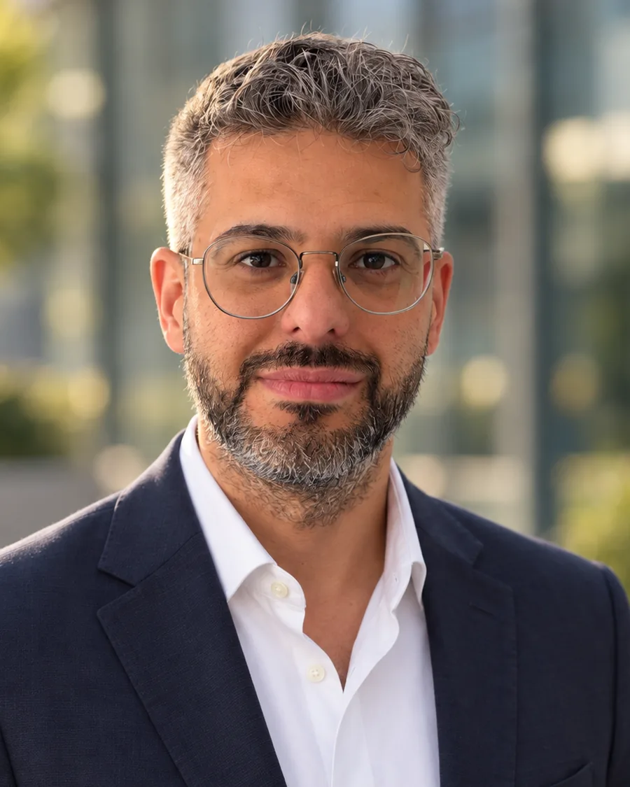 Porträt von Fatih Tümer, Geschäftsführung